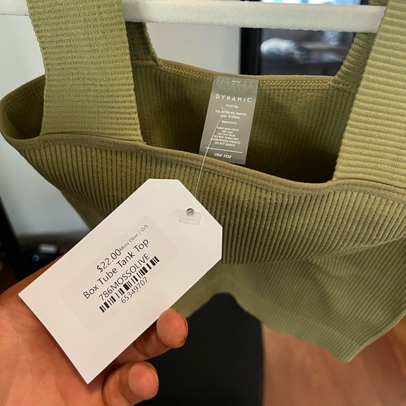 Dynamic Box Tube Tank Top - Picture 4 of 7